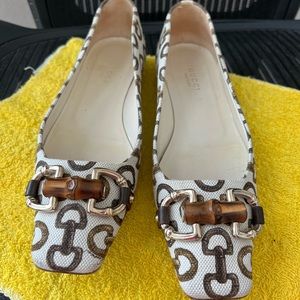 Gucci low heel shoes